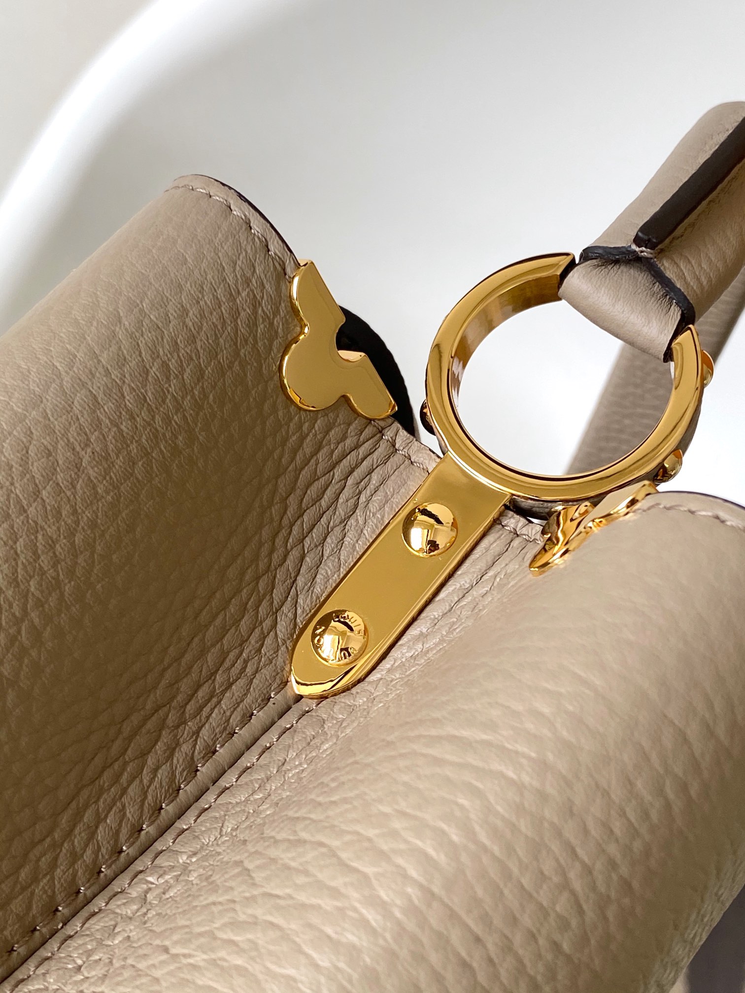 Louis Vuitton 10A Handbag Shoulder Bag Top Mirror Quality Version Capucines M54664