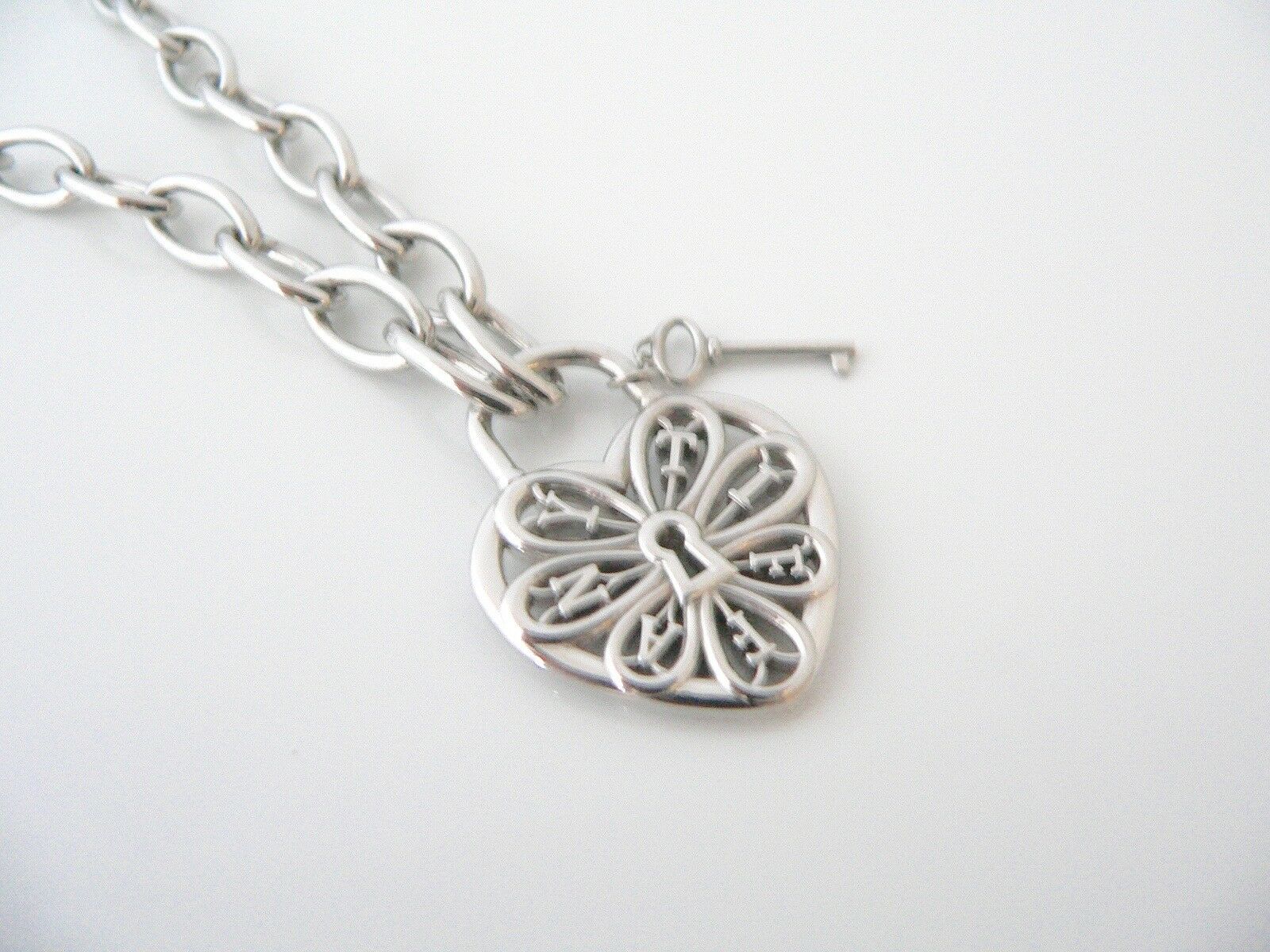 Tiffany & Co Filigree Heart Key Necklace Pendant Charm 18 Inch Chain Gift Silver