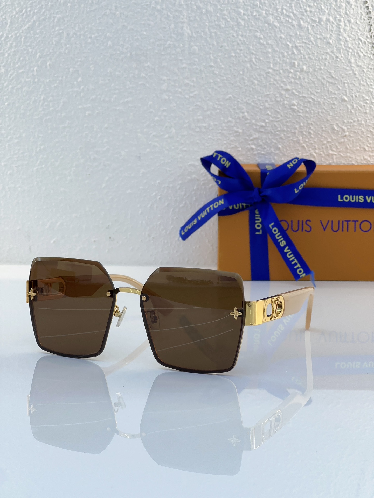 Louis Vuitton LV Sunglasses