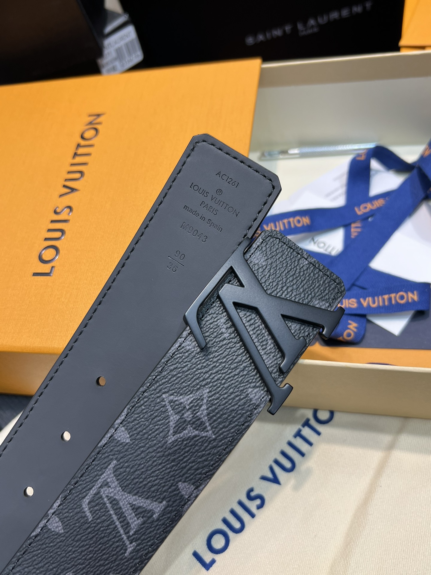 Louis Vuitton LV Leather Belts 1:1 Mirror Version