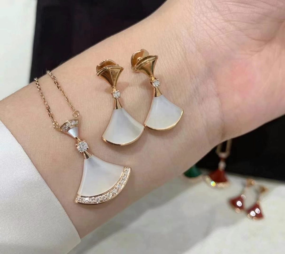 BVLGARI DIVAS' DREAM NECKLACE, Three Style, Rose Gold