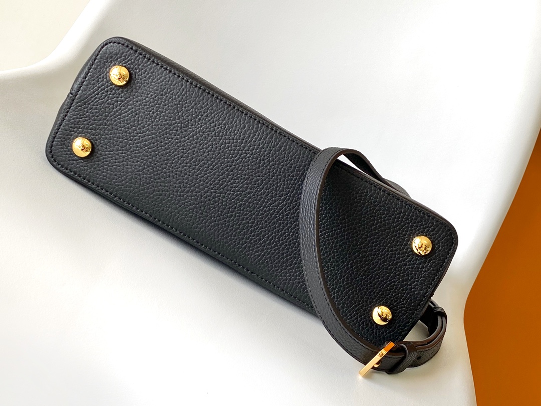 CopyLouis Vuitton 10A Handbag Shoulder Bag Top Mirror Quality Version Capucines M54663