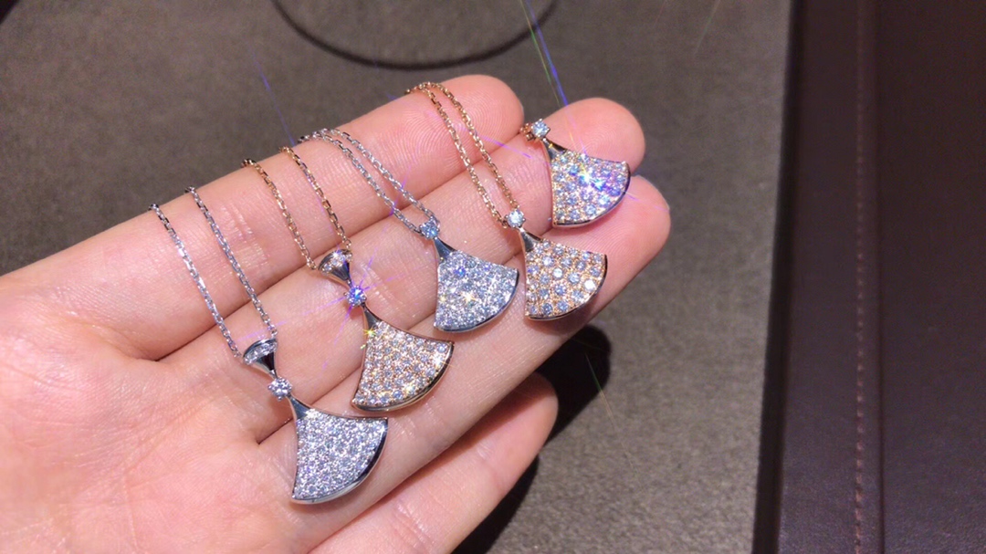 BVLGARI DIVAS' DREAM NECKLACE Replica, White Gold & Rose Gold