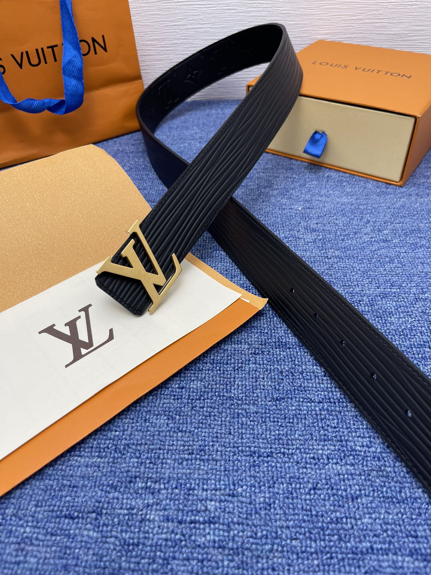Louis Vuitton LV Leather Belts 1:1 Mirror Version