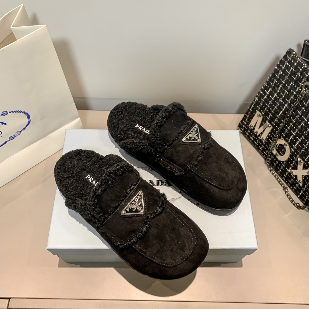 Prada  All in One Skin Sports Slippers Sandals Slide (Replica)