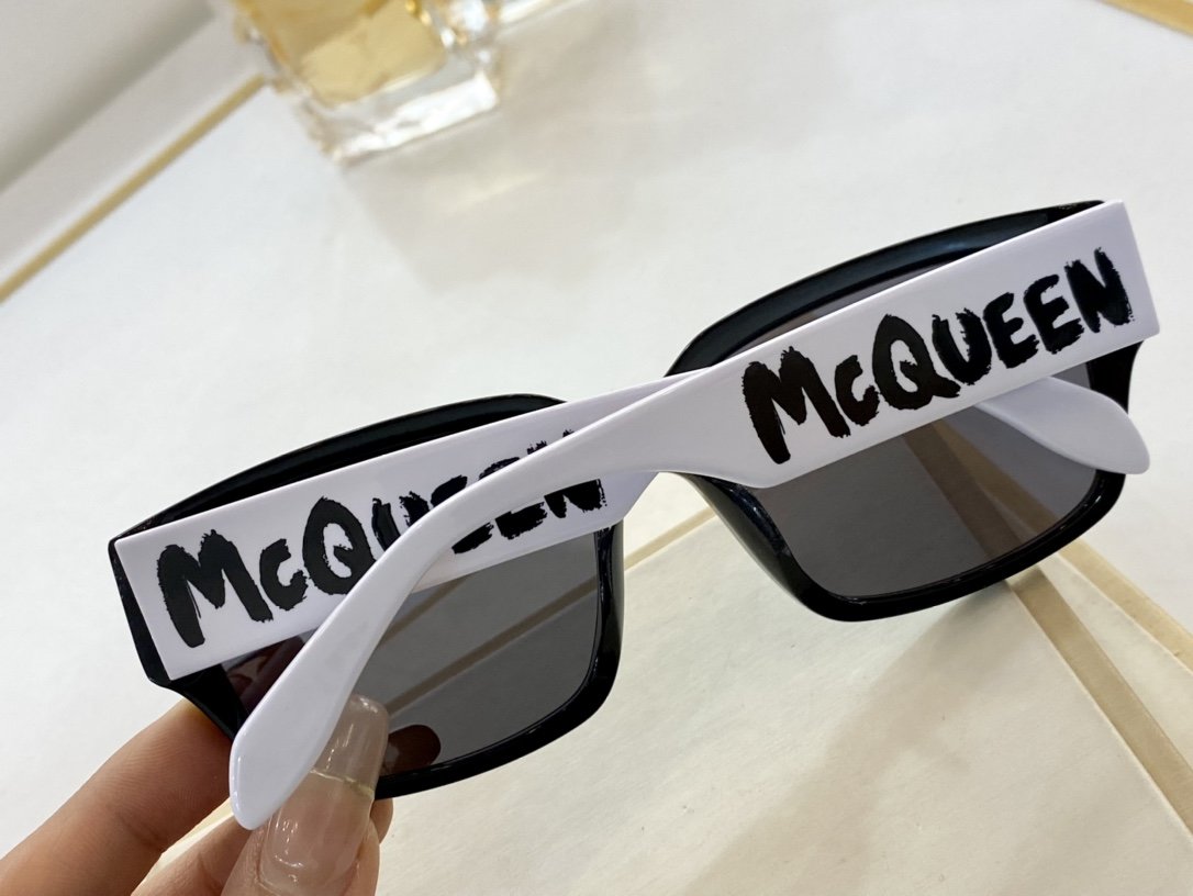 Alexander McQueen Sunglasses