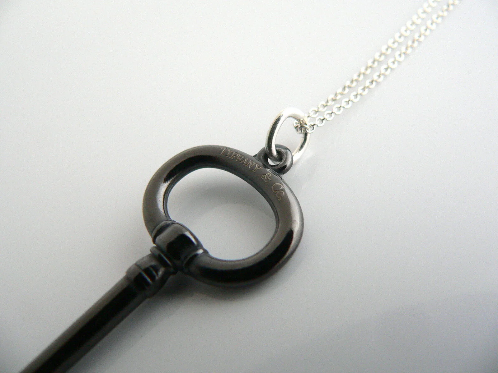 Tiffany & Co Silver Oval Black Titanium Key Necklace Pendant Chain Gift 17 Inch