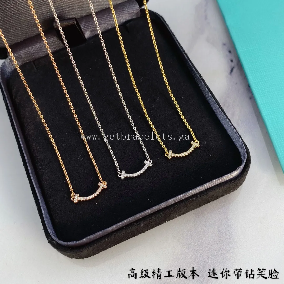 Tiffany T Small Smile Pendant with Diamonds Yellow Gold/Rose Gold/White Gold