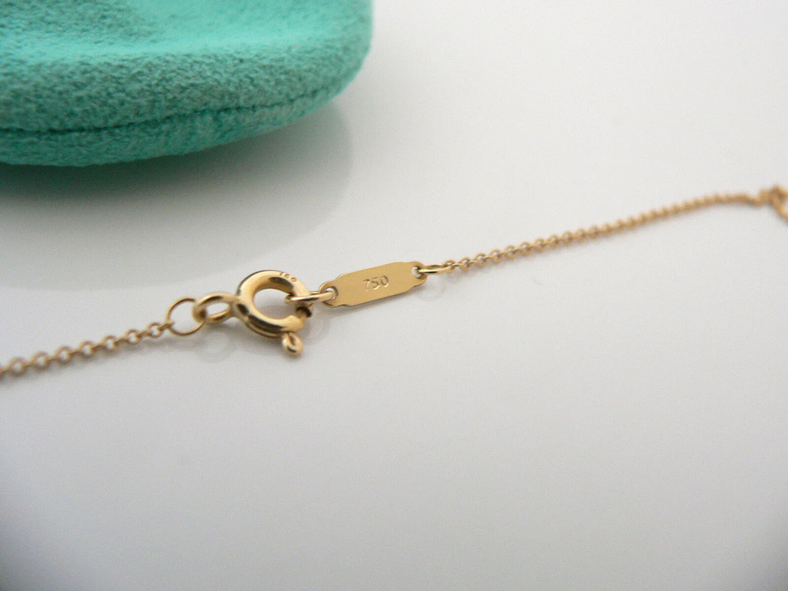 Tiffany & Co 18K Gold Carnelian Gemstone Heart Necklace Pendant Charm Chain Gift