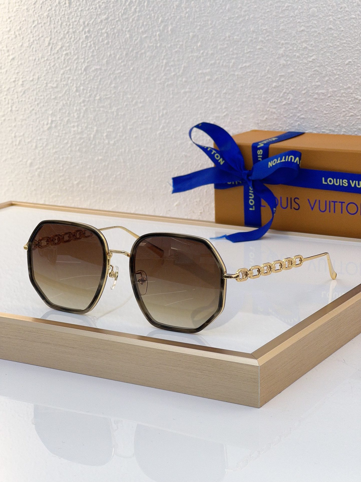 Louis Vuitton LV Sunglasses
