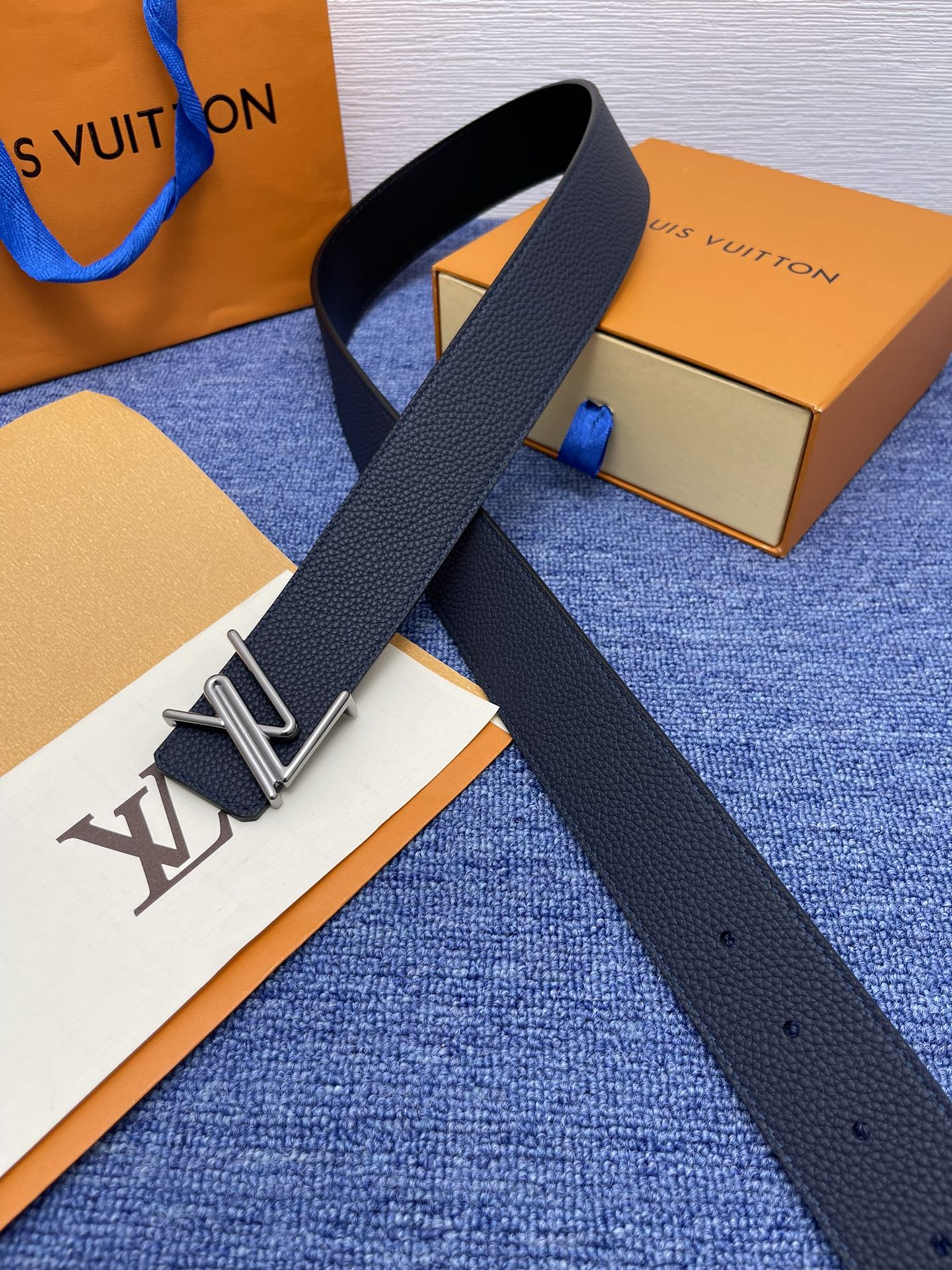 Louis Vuitton LV Leather Belts 1:1 Mirror Version