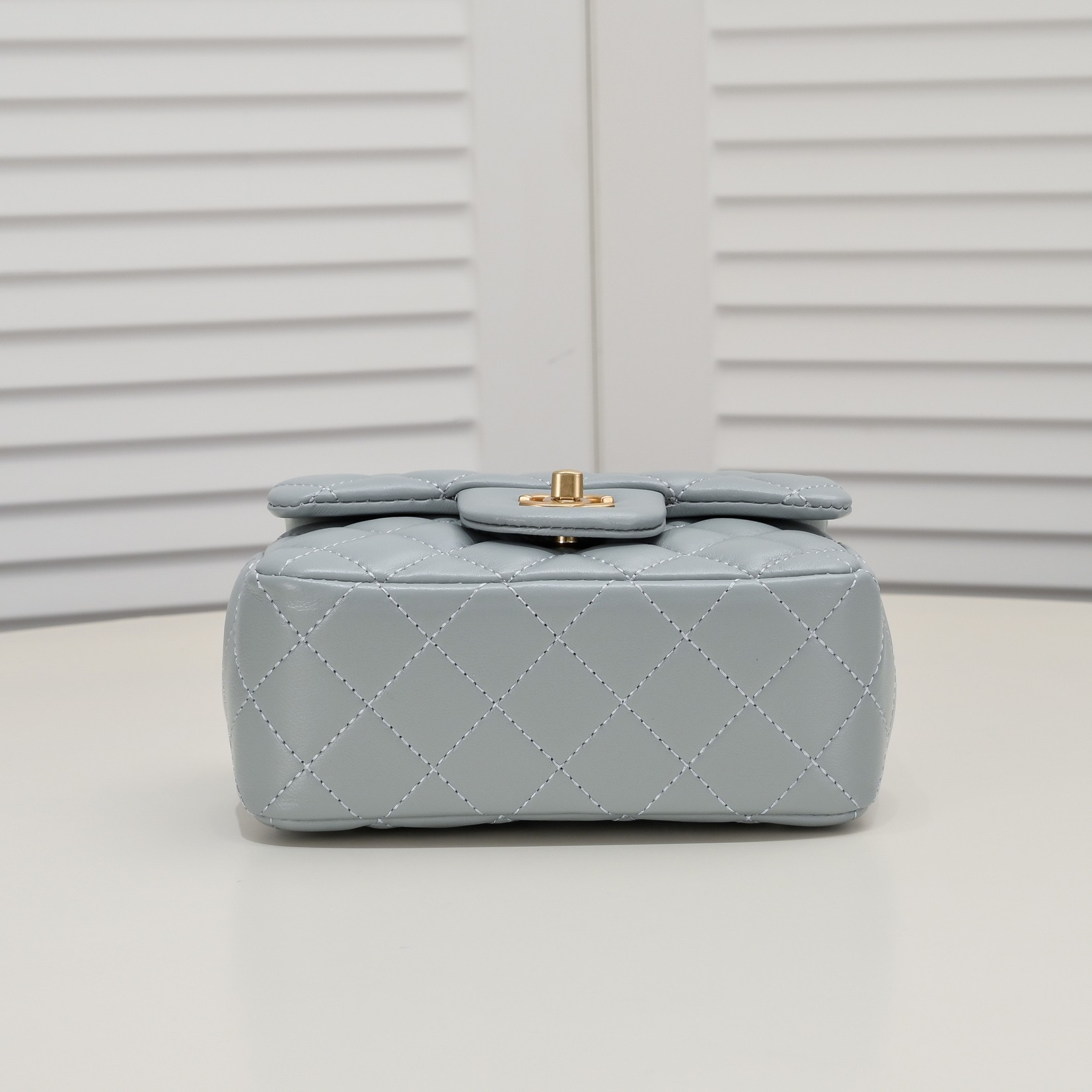 Chanel Cross Body Metal Ball Chain Shoulder Bag Handbag