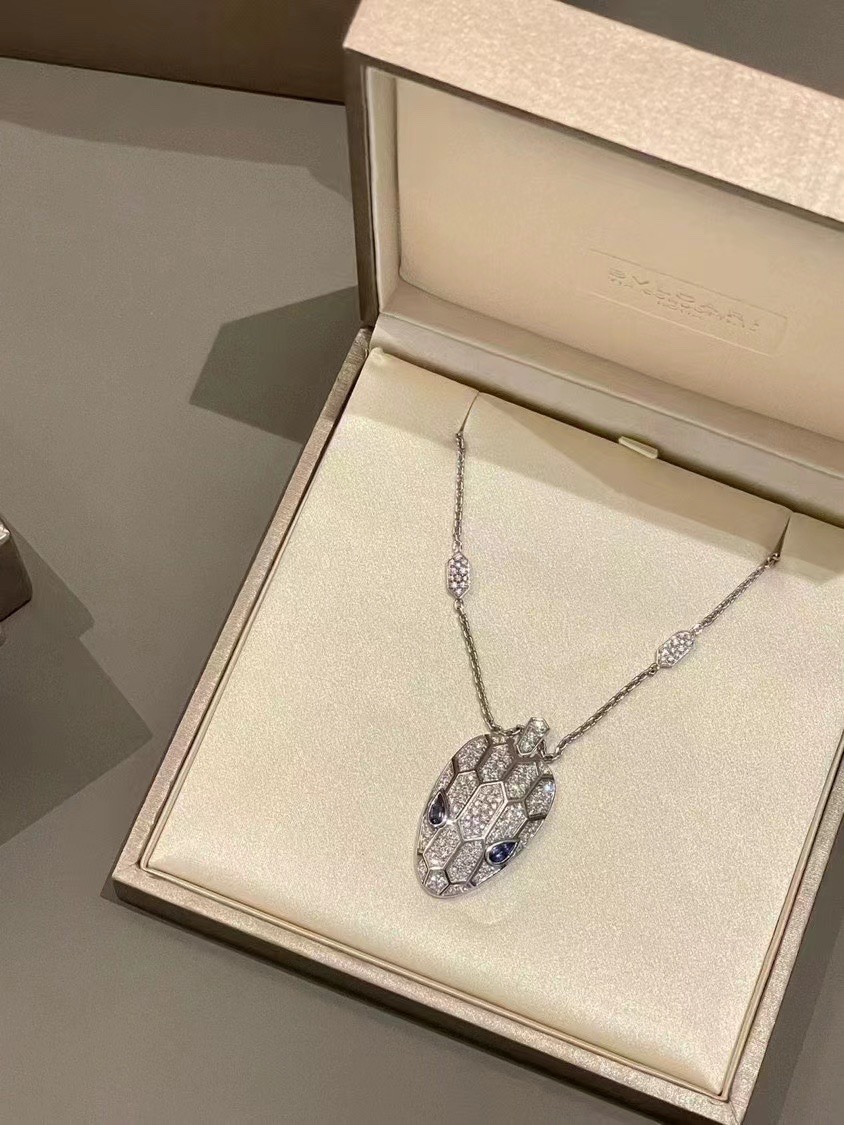 Bulgari SERPENTI NECKLACE