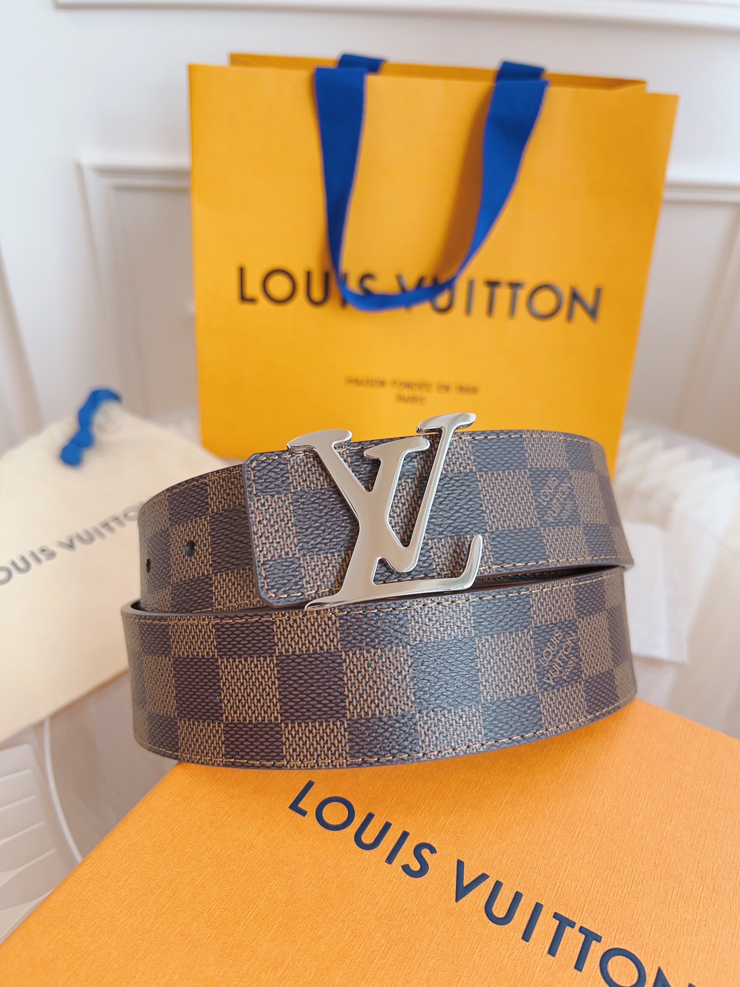 Louis Vuitton LV Leather Belts 1:1 Mirror Version