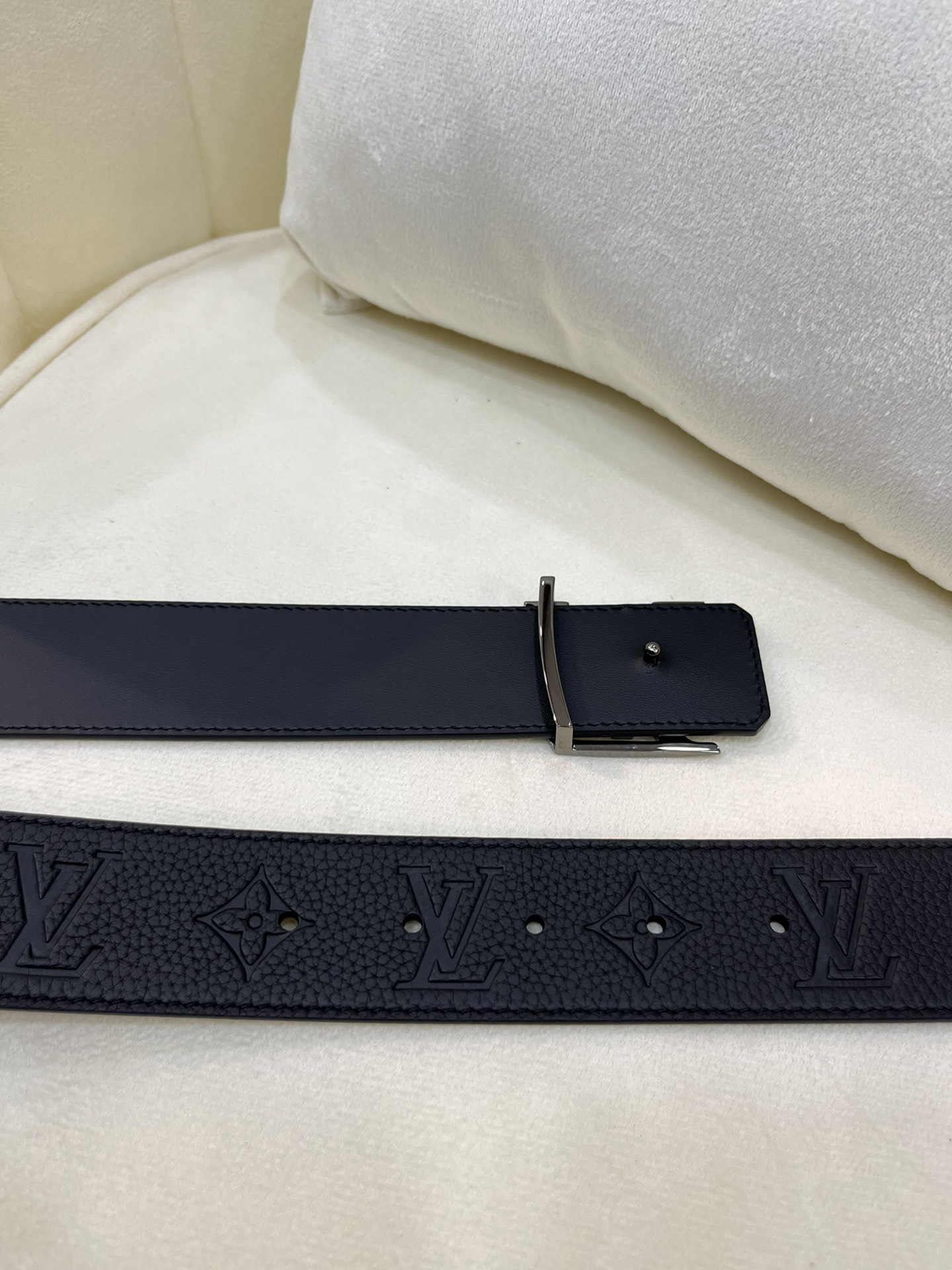 Louis Vuitton LV Leather Belts 1:1 Mirror Version