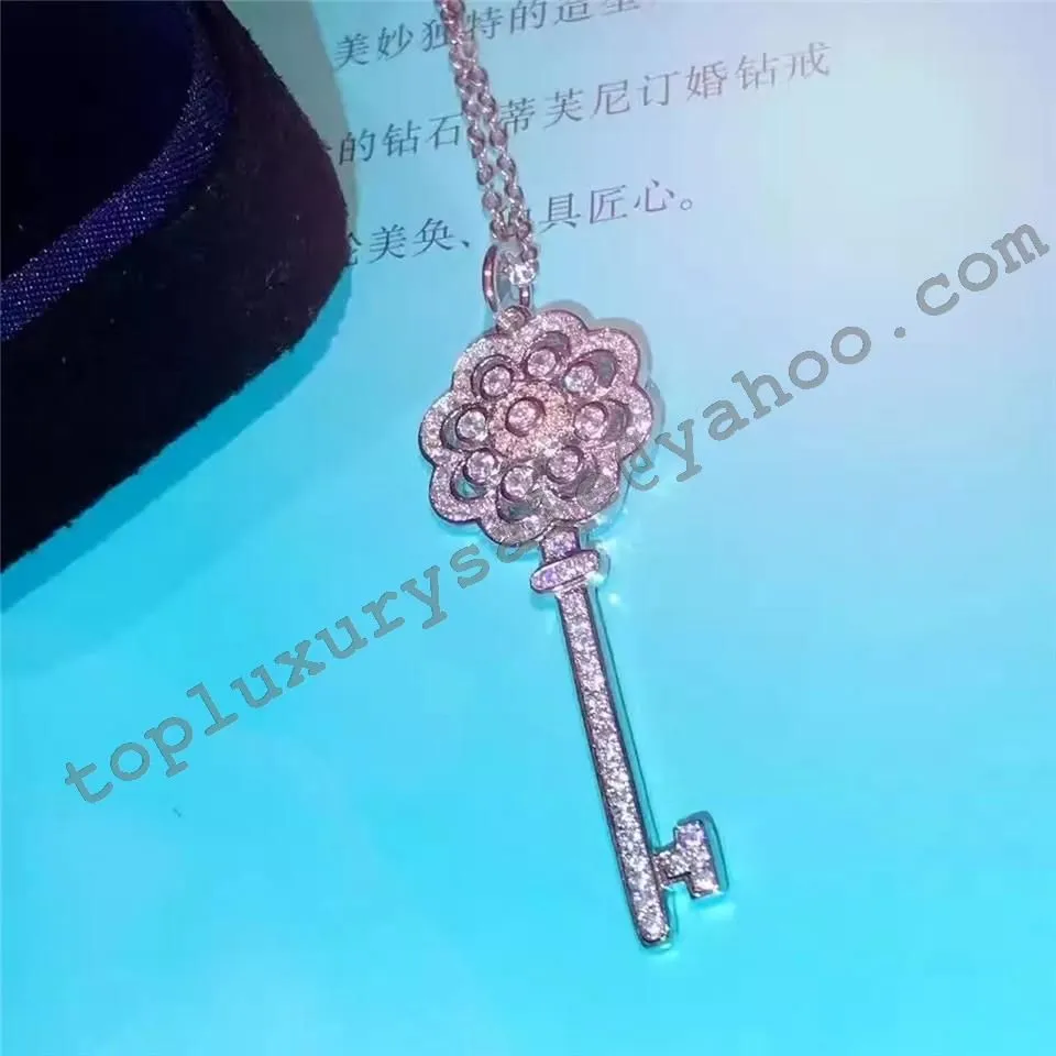 Tiffany Keys Rose Key Pendant Necklace Diamonds Sterling Silver Girls LA Sale GRP07683