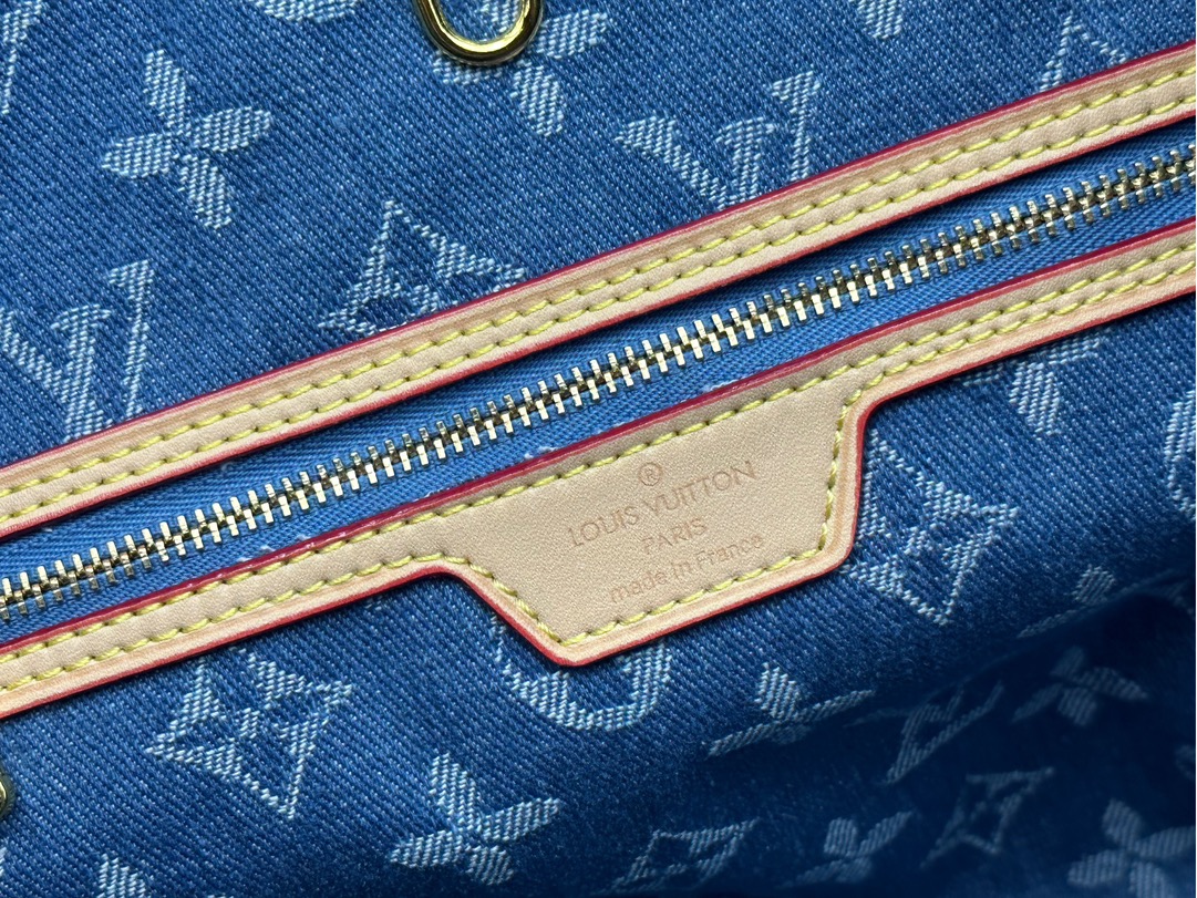 Louis Vuitton Neverfull Shoulder Bag Handbag