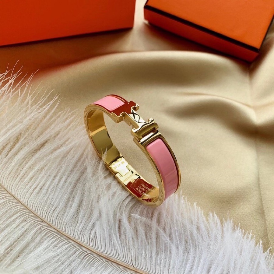 Hermes Clic H bracelet, Pink Enamel, Rose Gold