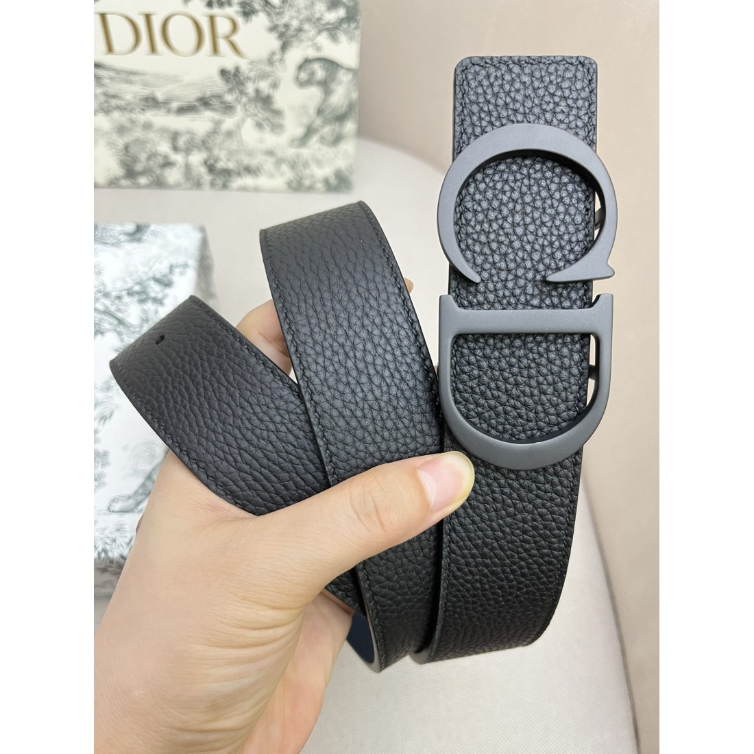 Dior cowhide and bottom leather, palladium plated pure steel buckle 35MM