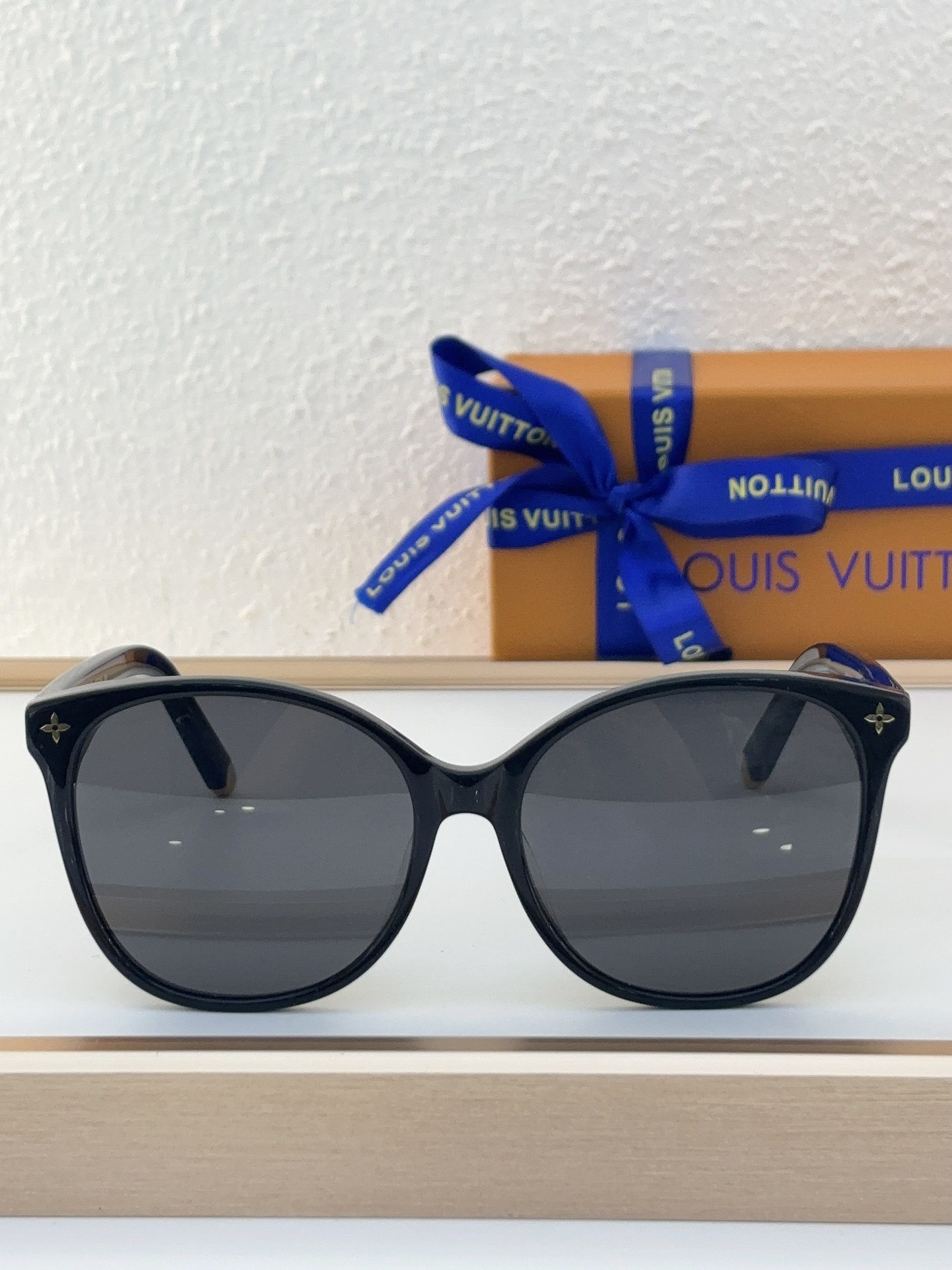 Louis Vuitton LV Sunglasses