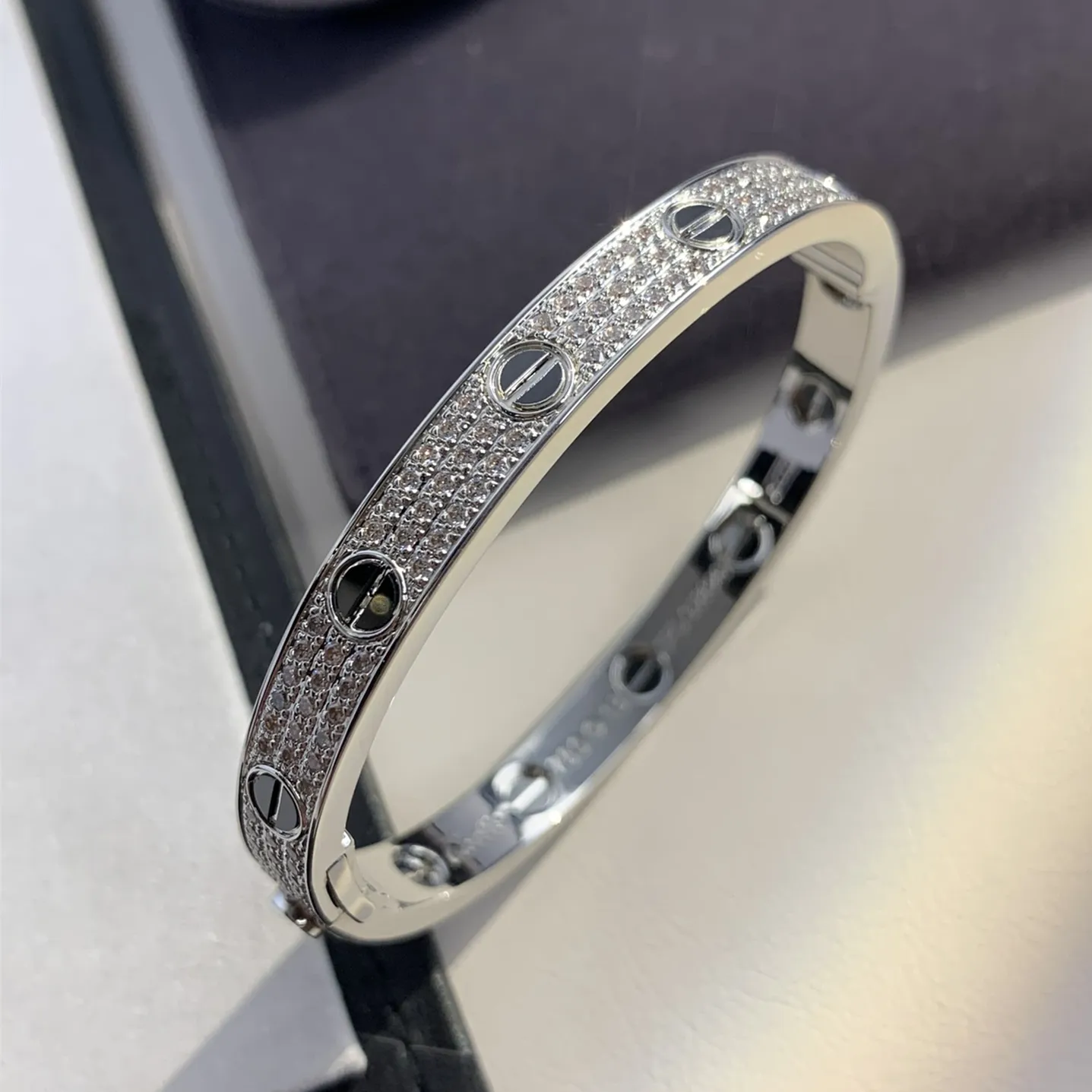 Cartier Love Bracelet Diamond-Paved Wiht Black Ceramic White Gold B6032417