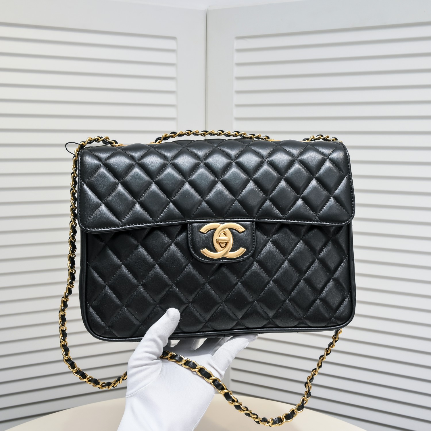 Chanel Classic Flap Bag Shoulder Bag Handbag