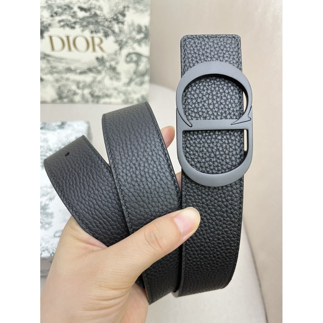 Dior cowhide and bottom leather, palladium plated pure steel buckle 35MM