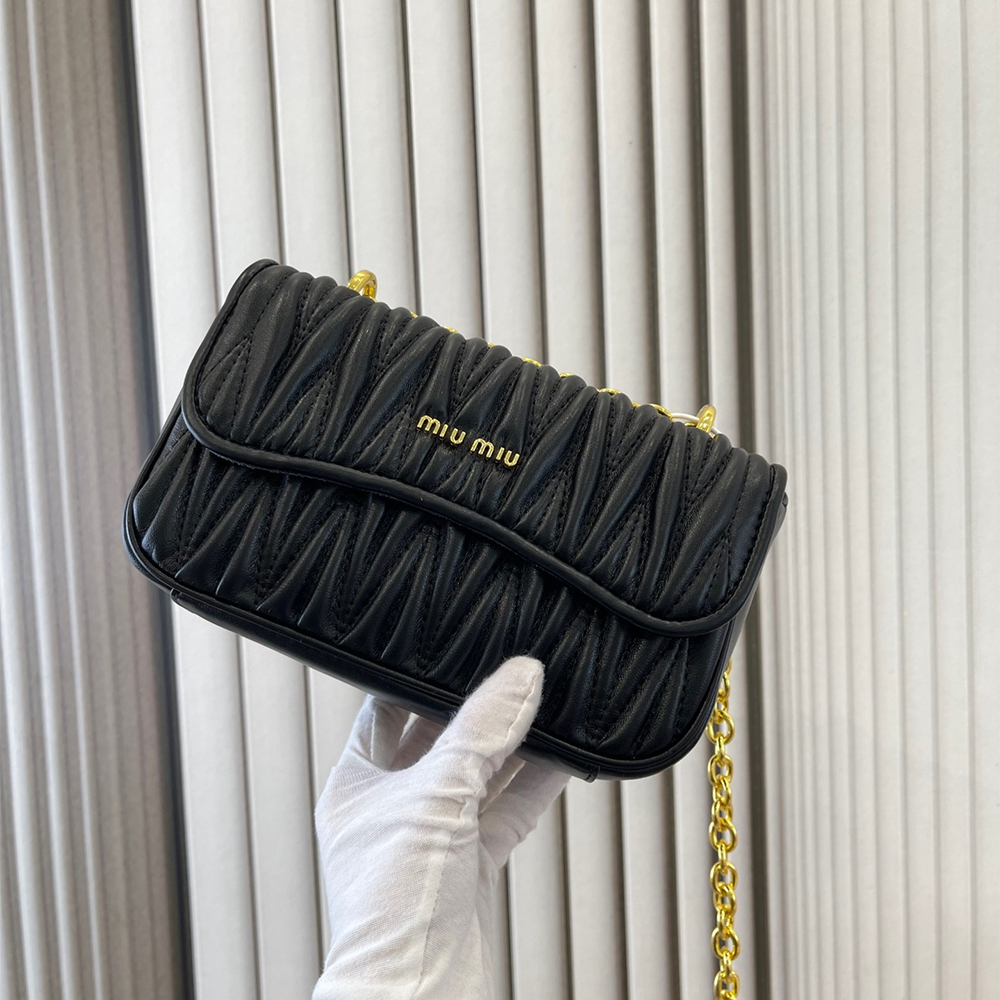 Miumiu Lambskin Shoulder Bag Crossbody Bag（Replica）