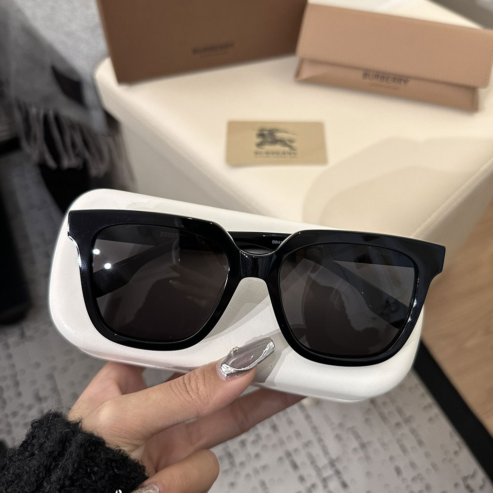 Burberry Stylish temperament Sunglasses Top quality （Replica）