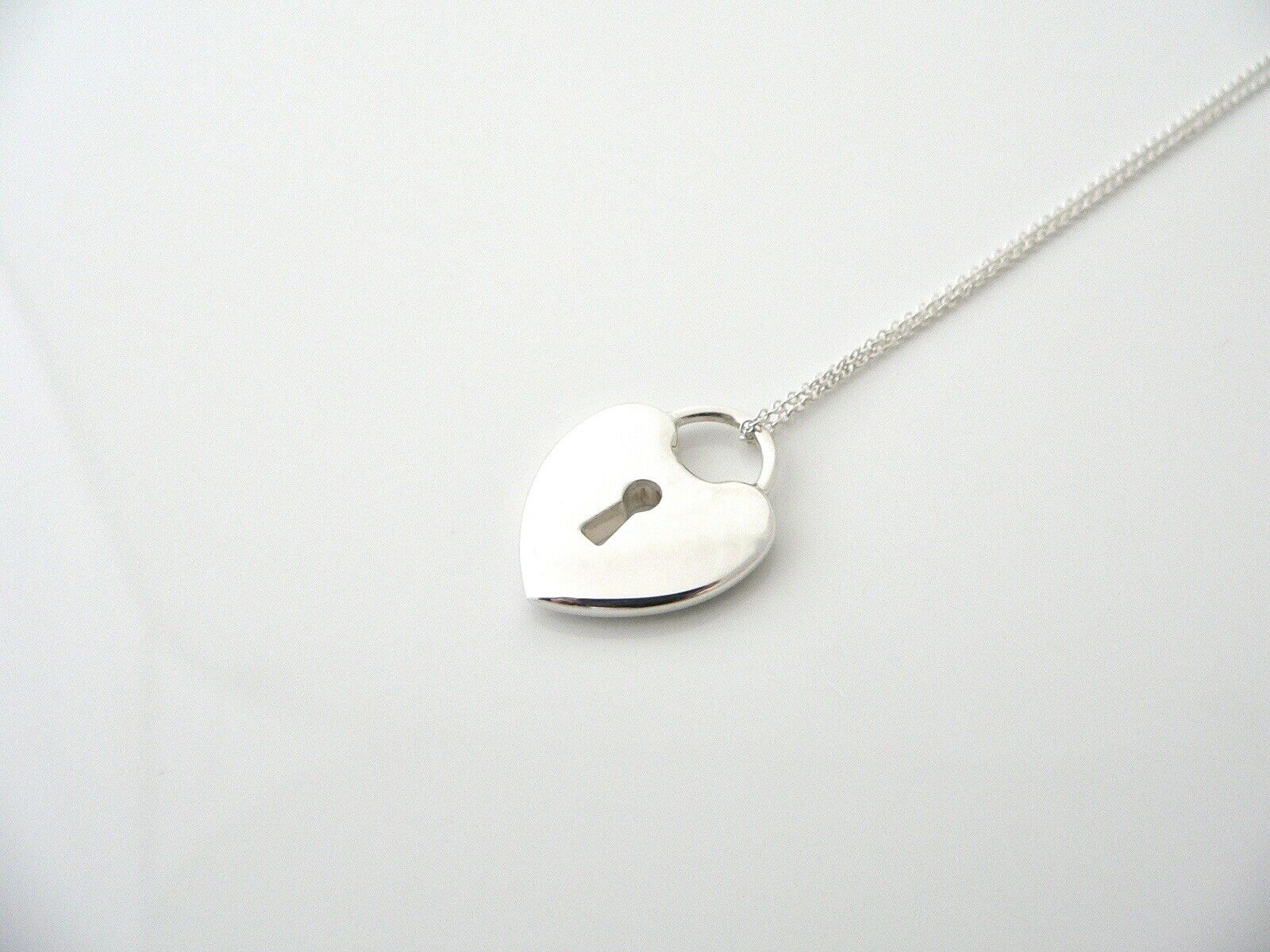 Tiffany & Co Silver Heart Key Hole Necklace Pendant Charm Chain Gift Love Rare