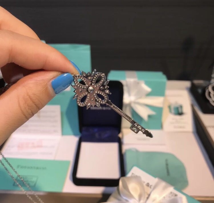 Tiffany Keys, Tiffany Victoria® Key Pendant