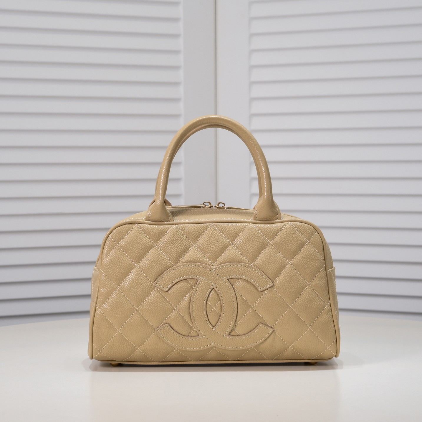 Chanel Vintagep Hilton Bag Shoulder Bag Handbag