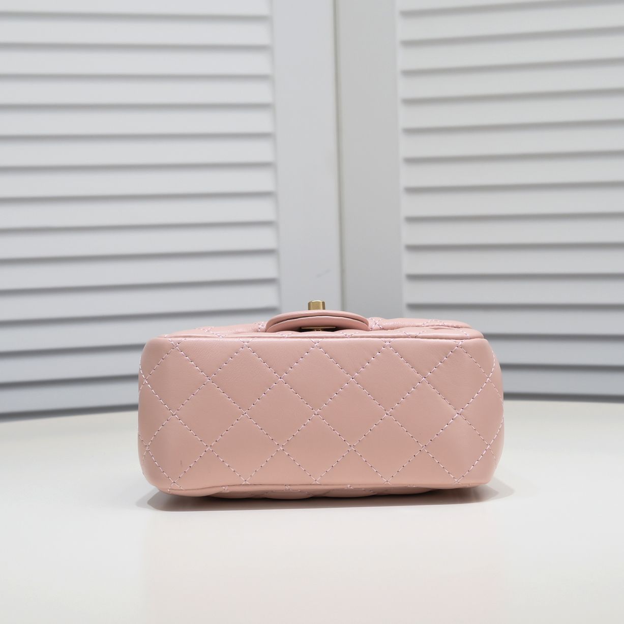 Chanel 23S Camellia Flower Adjustable Buckle Shoulder Bag Handbag