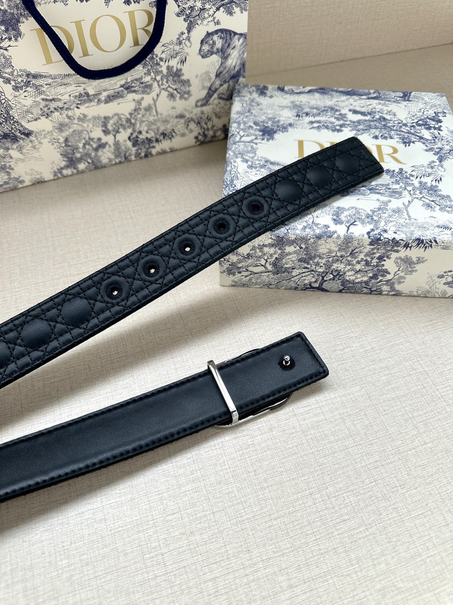 Dior Leather Belts 1:1 Mirror Version