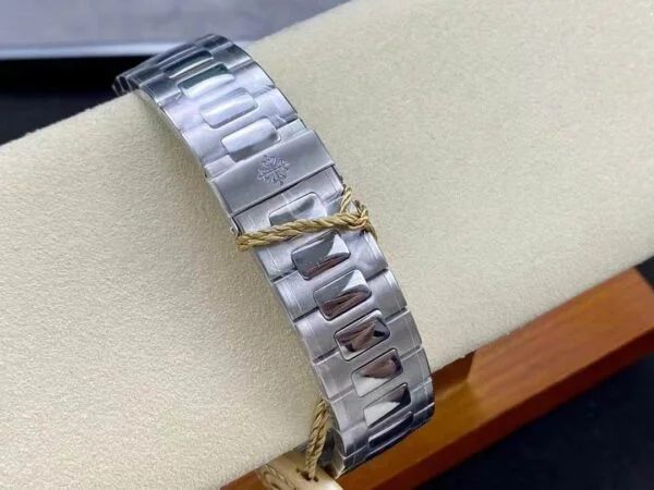 Nautilus 5990/1A-011 Flyback chronograph, Travel Time 40.5 mm,Steel