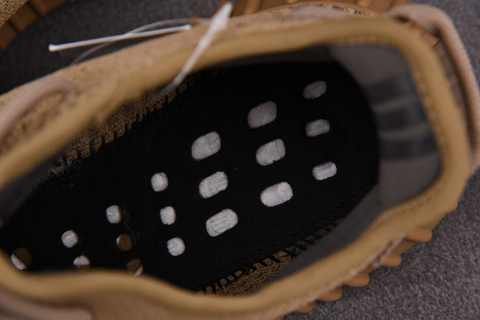 Yeezy Boost 350 v2 Earth FX9033