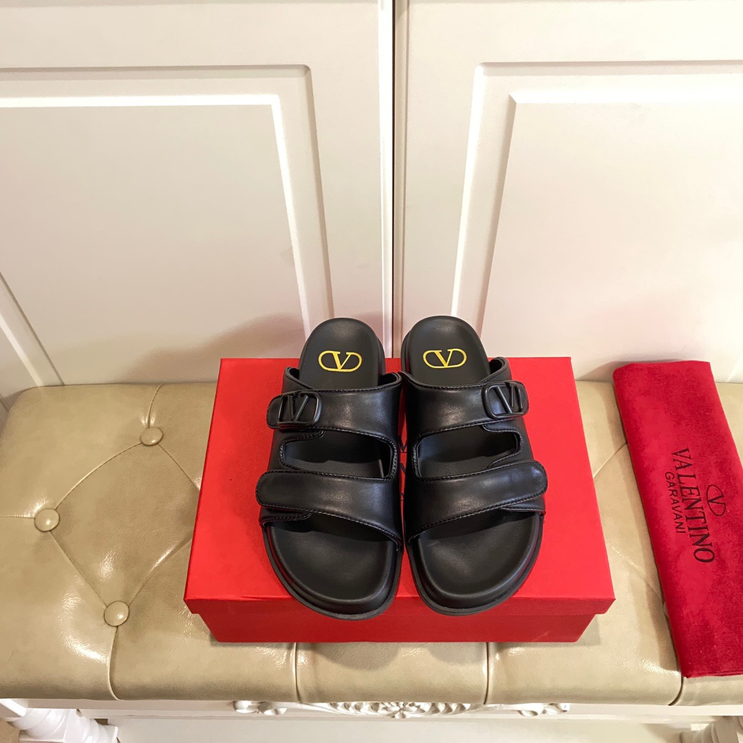 Valentino Leather Flat Fashion Flip-Flops Slide Sandal(Replica)