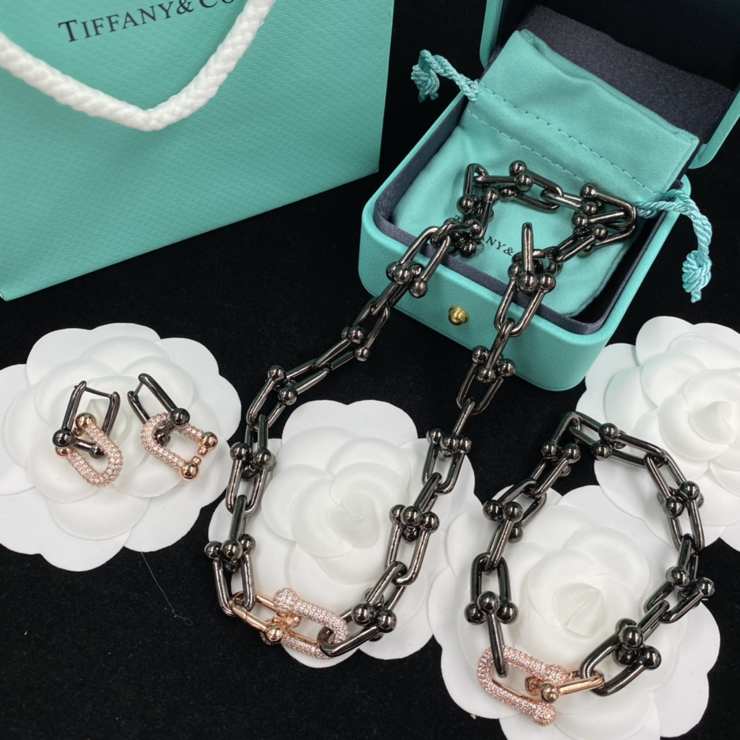 Faux Tiffany Link Necklace