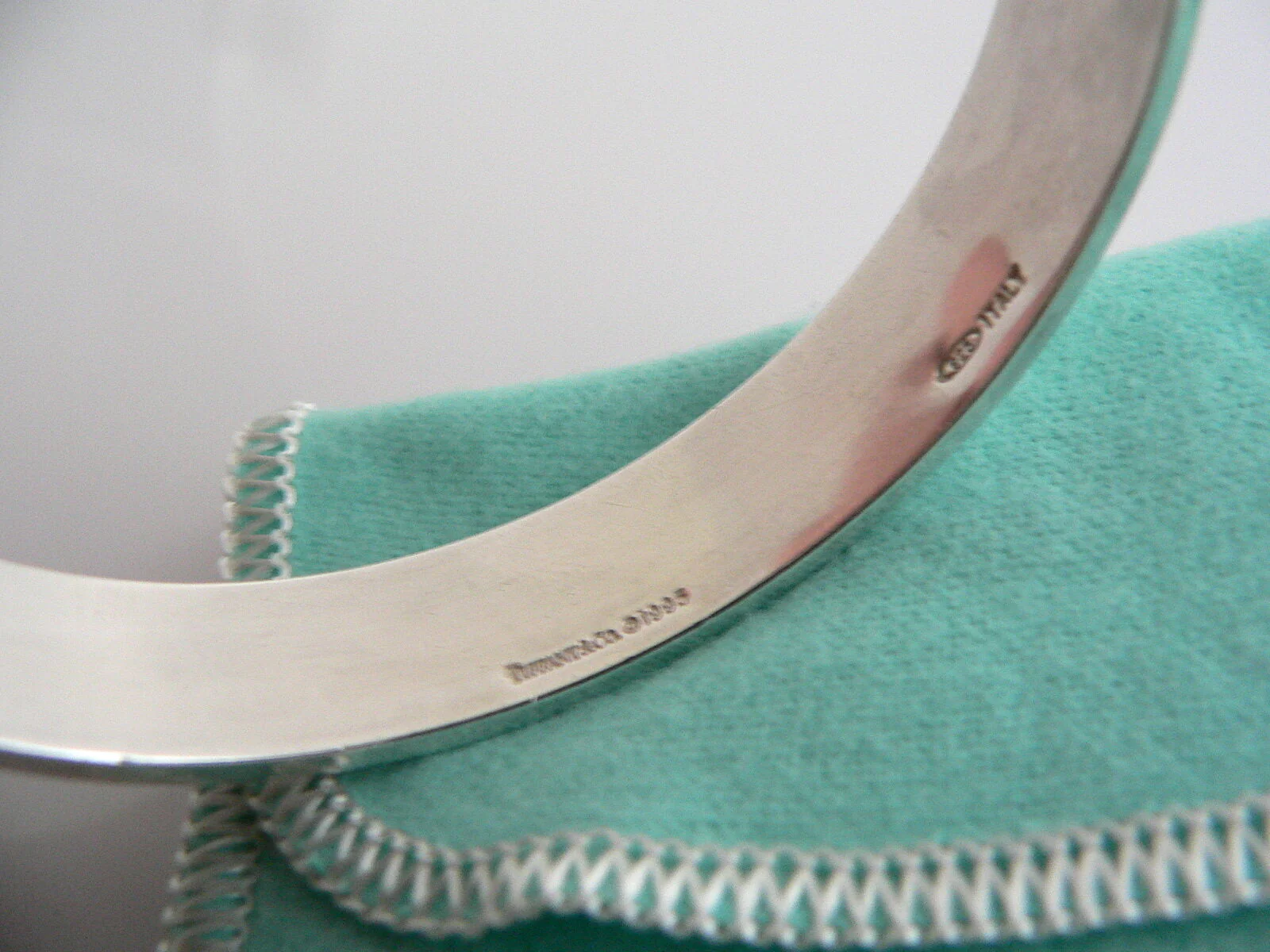 Tiffany & Co Atlas Roman Numeral Bangle Wide Silver Bracelet Love Gift Pouch Art