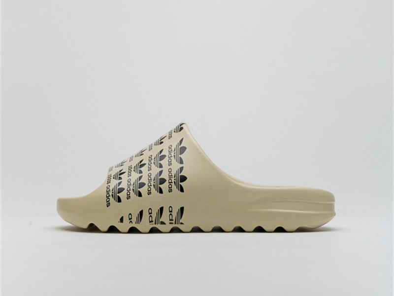 Yeezy Slides Desert Sand Logo FW6345-A