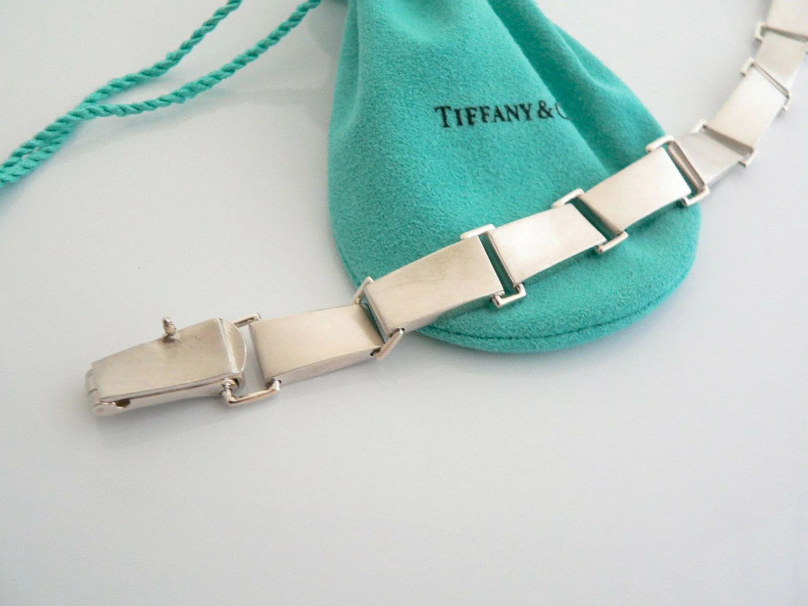 Tiffany & Co Silver Gehry Torque Link Bracelet Bangle 8.5 Inch Chain Gift Pouch