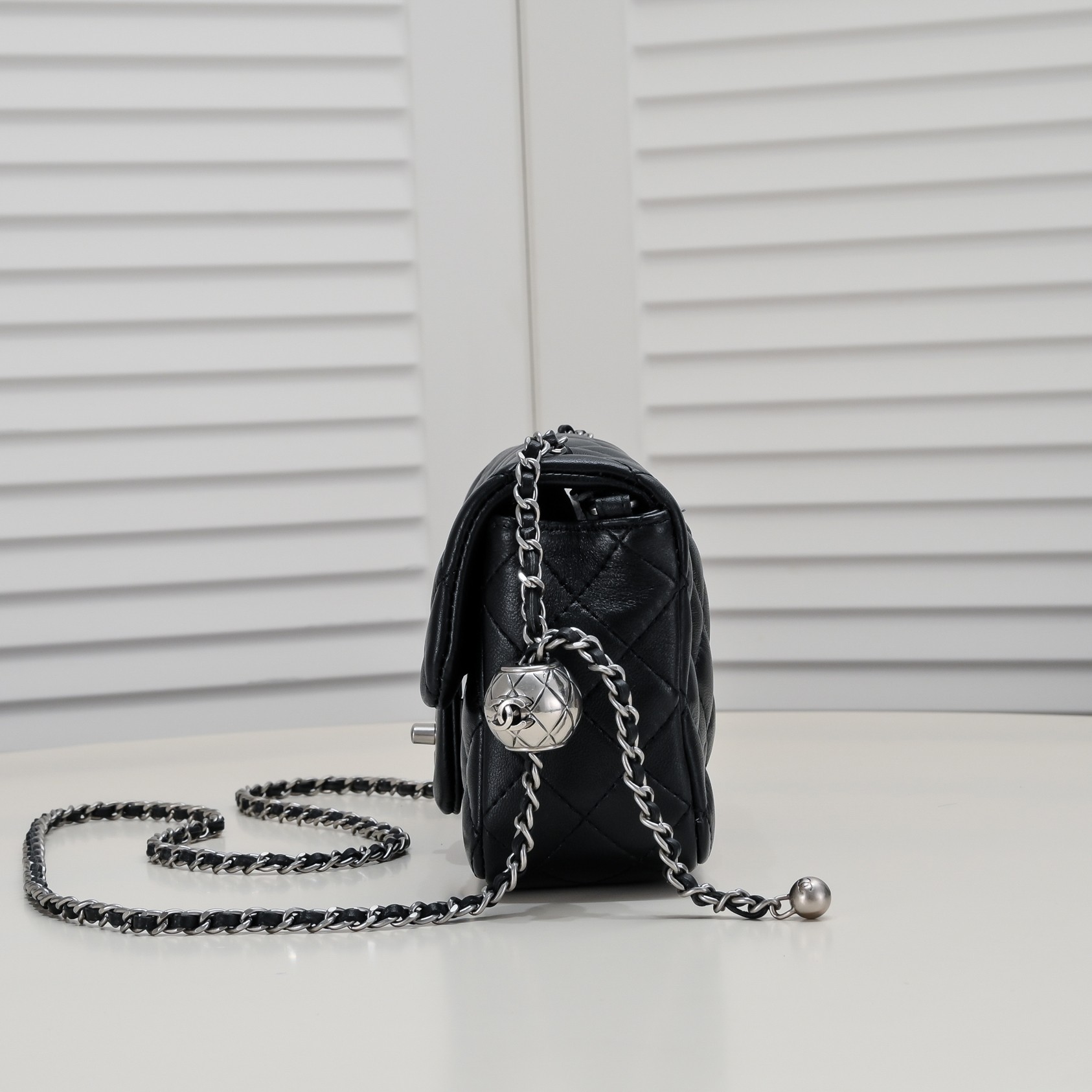 Chanel Cross Body Metal Ball Chain Shoulder Bag Handbag