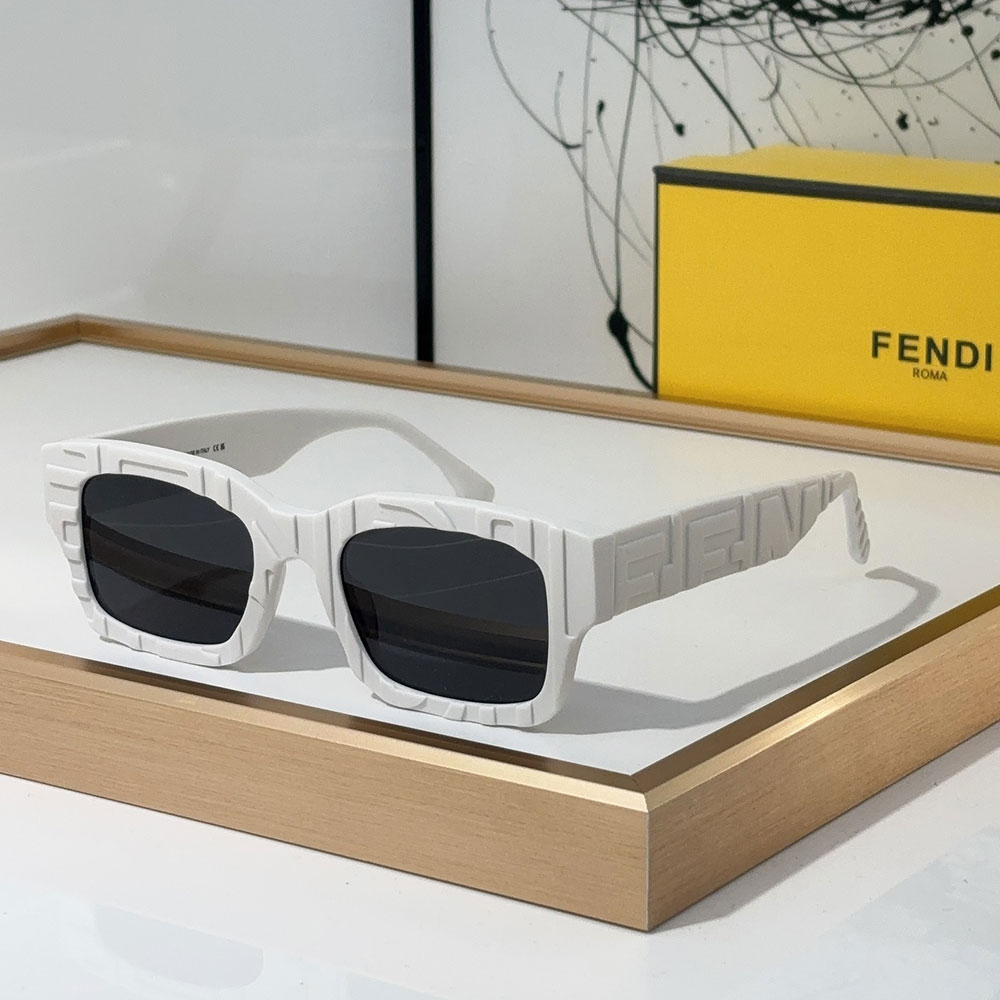 Fendi Full frame Logo Sunglasses Top quality （Replica）