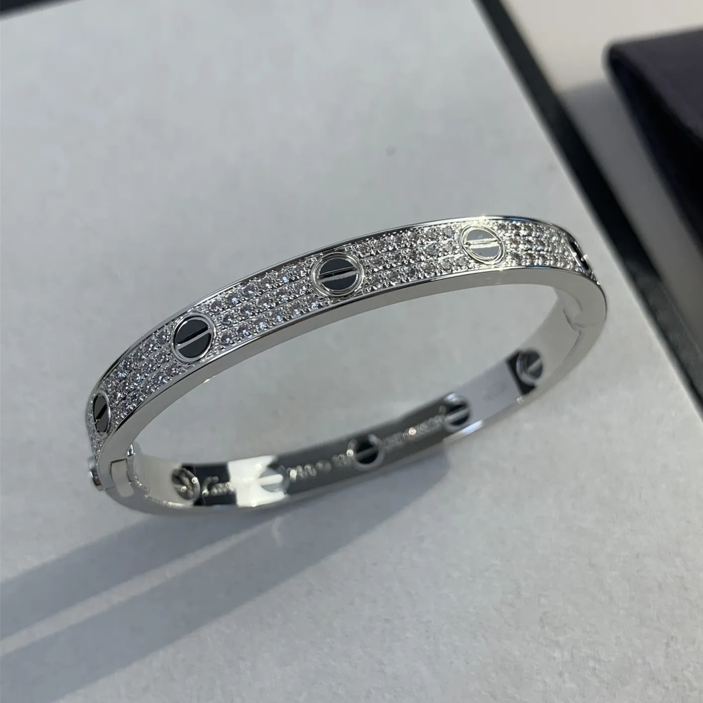 Cartier Love Bracelet Diamond-Paved Wiht Black Ceramic White Gold B6032417