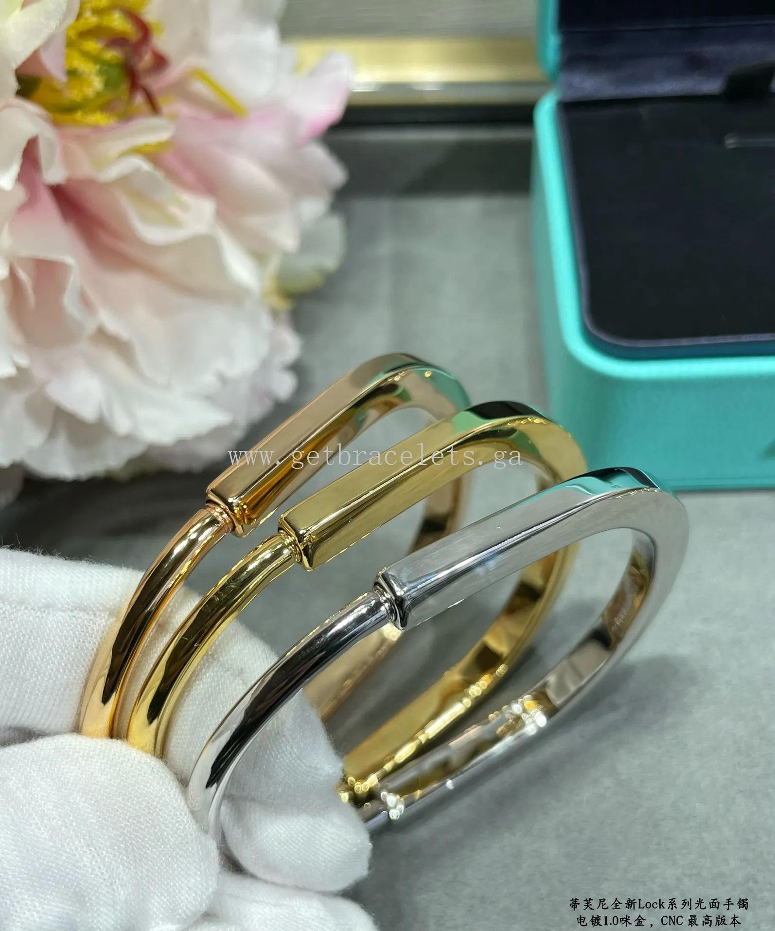 Tiffany Lock Bangle in White Gold/Rose Gold/Yellow Gold/Yellow Gold