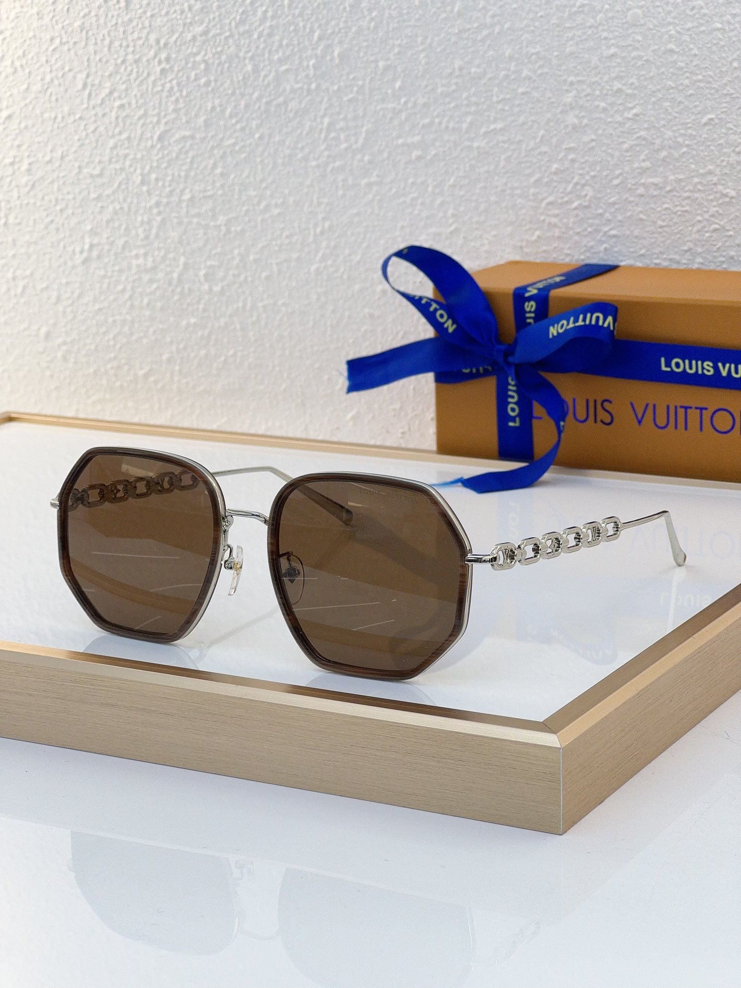 Louis Vuitton LV Sunglasses