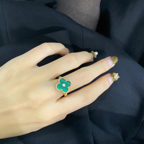 Van Cleef Clover Ring Dupe, One Diamonds