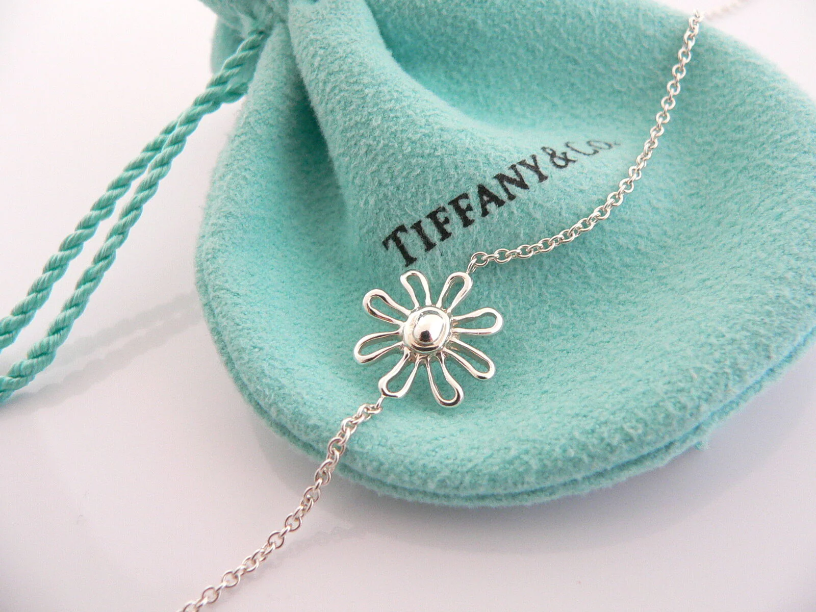 Tiffany & Co Daisy 5 Flower Necklace Garden Pendant Charm  Love Gift Pouch Art