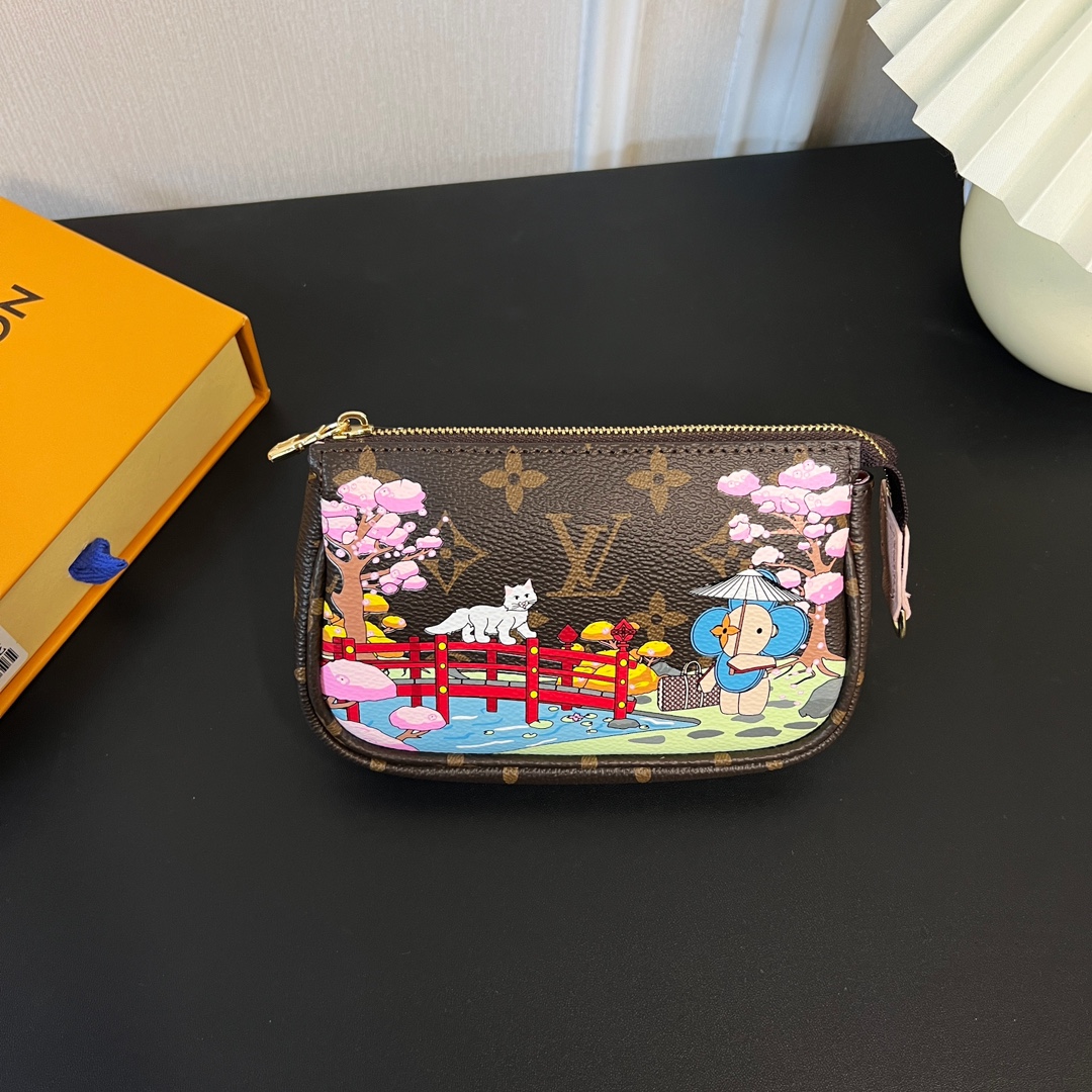 Louis Vuitton Multi Pochette Accessories Mini Bag Purse