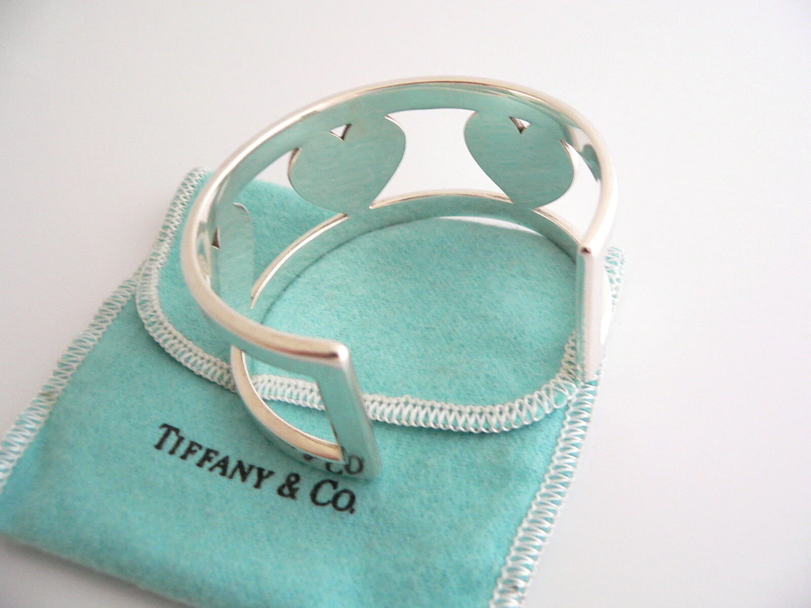 Tiffany & Co Silver Heart Bar Cuff Bangle Bracelet Rare Gift Pouch Love Art